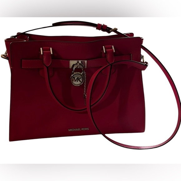 MICHAEL KORS Solid Fuchsia Pink Medium Size Handbag w/ shoulder straps, EUC. - Picture 4 of 11